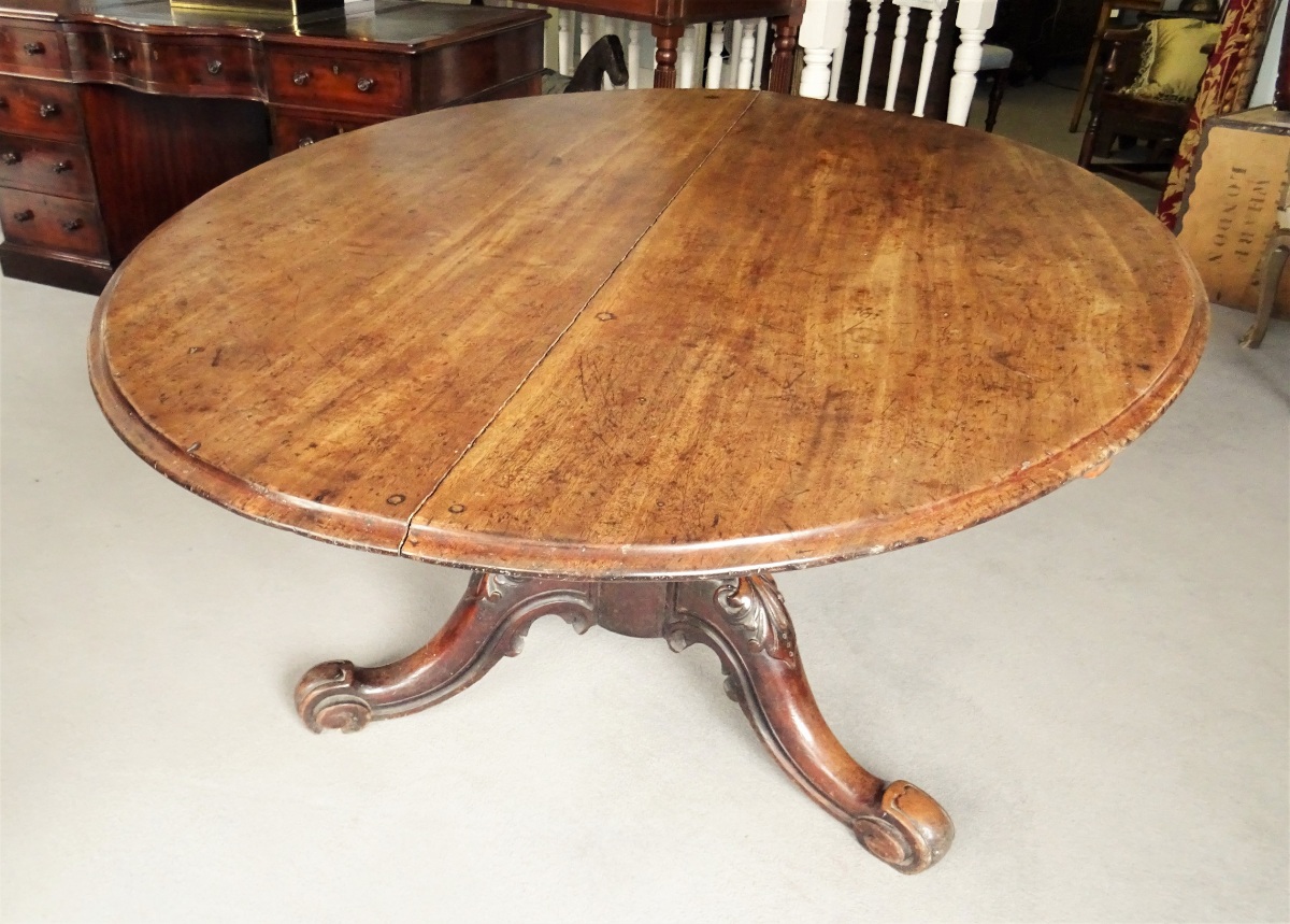 Walnut Oval Dining Table circa 1840